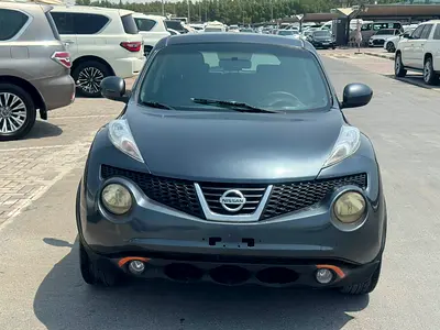 Nissan juke 2013 gary color GCC calen car