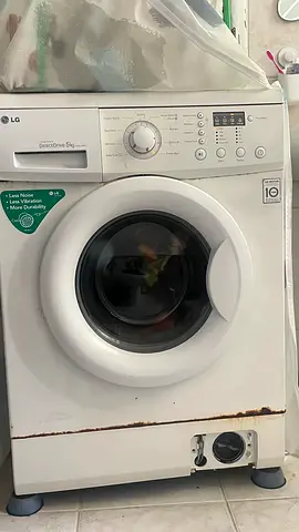 LG Front Load Washing Machine 5kg - Working, Some Rust, For Parts/Repair
