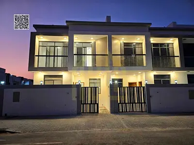 Townhouse - Good location - Fees included - 3 floors - Excellent price