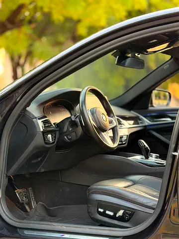 BMW 5 Series 520i, миниатюра 11
