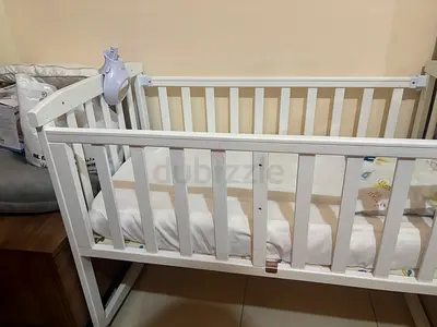Baby bed same a new with mattress ( 100 cm * 50 cm )