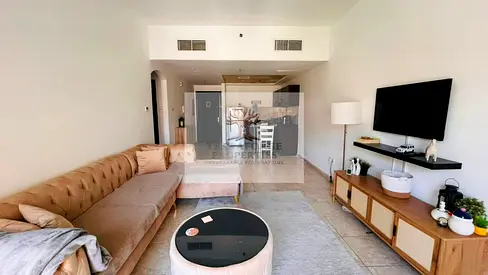 Upto 12 Cheque / Fully Furnished / Park view