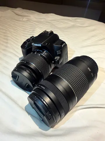 Canon EOS 650D DSLR with Two Lenses (18-55mm & 75-300mm) - Good Condition