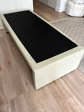 Helper's Room Bed / Storage (Dubai Marina)
