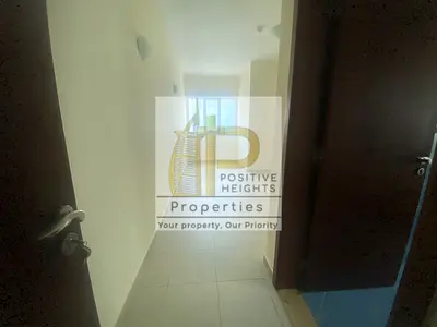 FAMILY SHARING 1 BHK NEAR MOE