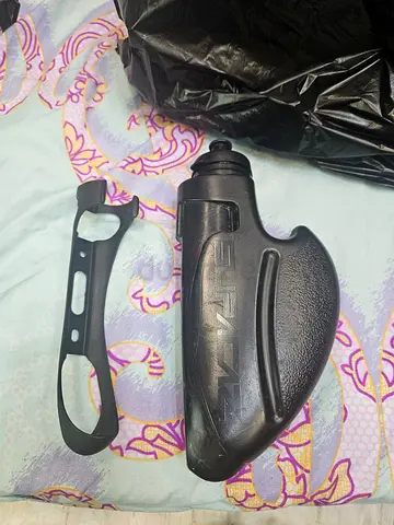 Aero bottle holder