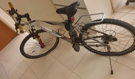 Used Apollo mountain bike - 26" frame, works fine
