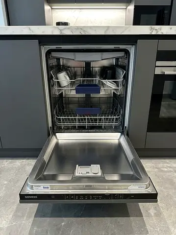 Siemens Built-In Dishwasher – 3 Racks | Premium German Quality