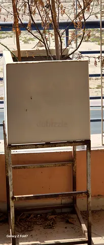 Small metal display/utility stand with Garden pots square and rectangle
