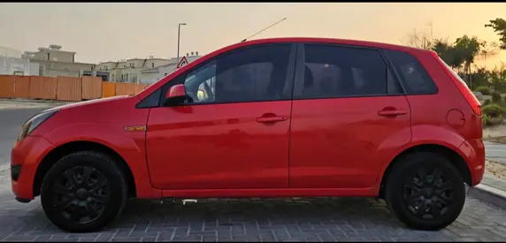 2012 FORD FIGO 照片 4