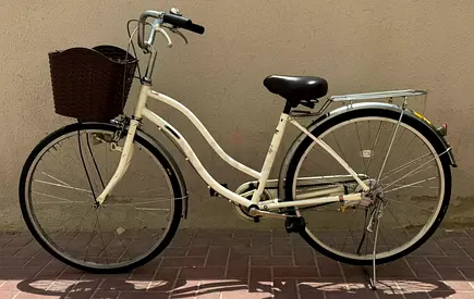 High Quality Cruiser Bike Japanese imported Size 26 Dynamo operated light New tyres and tube