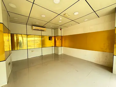 SHOP FOR RENT BEST LOCATION