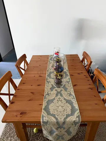 Solid Pine Dining Table with 6 Chairs and Decorative Runner