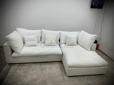Like new condition the one brand lshape sofa