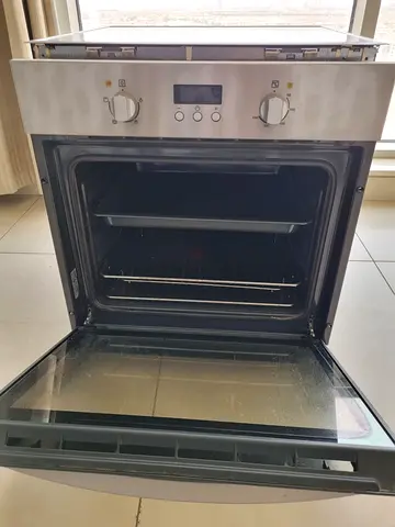 Built in electric cooking range for sale in good condition from Zanussi