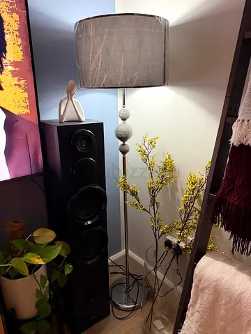 Floor Lamp – Elegant Modern Design