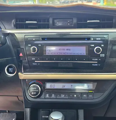 2015 Toyota COROLLA 照片 16