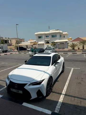صورة مصغرة 11 لـ 2024 Lexus IS-SERIES