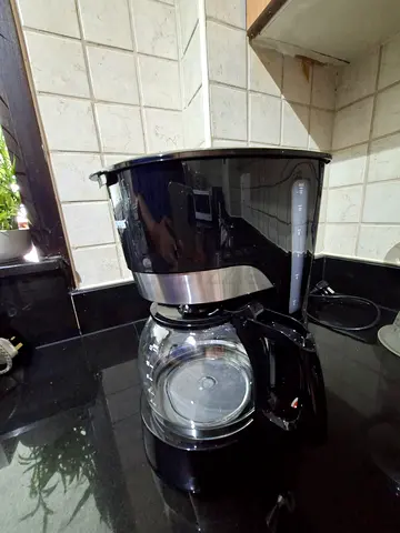Black Drip Coffee Maker with Glass Carafe - Good Working Condition