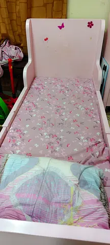 2 Ikea Princess extendable Single pink bed with mattress and headboard