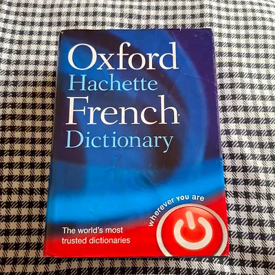 Oxford Hachette French Dictionary (Pocket Edition) - Good Condition
