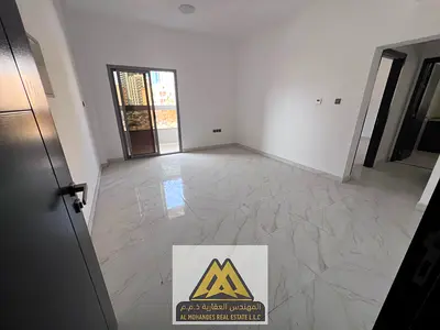 One bedroom and living room, first occupancy, spacious and comfortable, one bathroom, balcony, central air conditioning, new building, family accommod