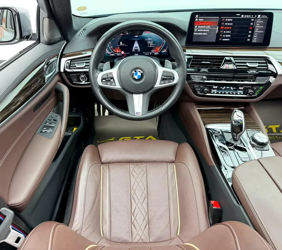 BMW 5-Series 2023