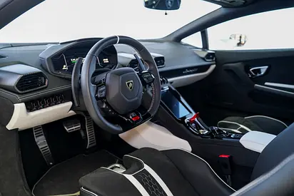 صورة 7 لـ 2023 Lamborghini HURACAN