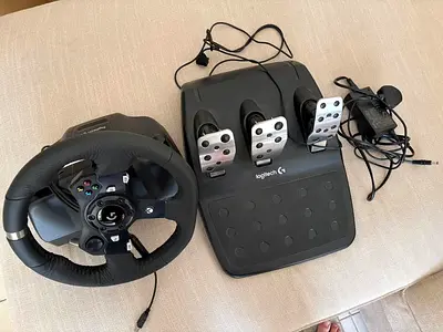 MOVING SALE! Logitech G920 Racing Wheel, Pedals (Xbox / PC) - STAND NOT INCLUDED!