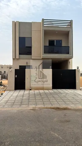 فيلا مميزة بالحليو من المالك مباشرة قريبه بجميع الخدامات