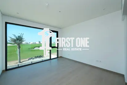 Golf view I Vacant now | Single Row
