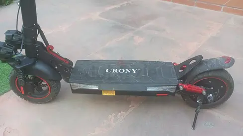 CRONY Electric Scooter - Dual Suspension, Used