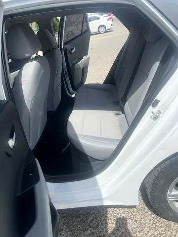 2021 KIA RIO 照片 7