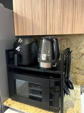 Midea Compact 2L Air Fryer