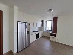 CORNER UNIT | HIGH FLOOR | POOL VIEW | VACANT