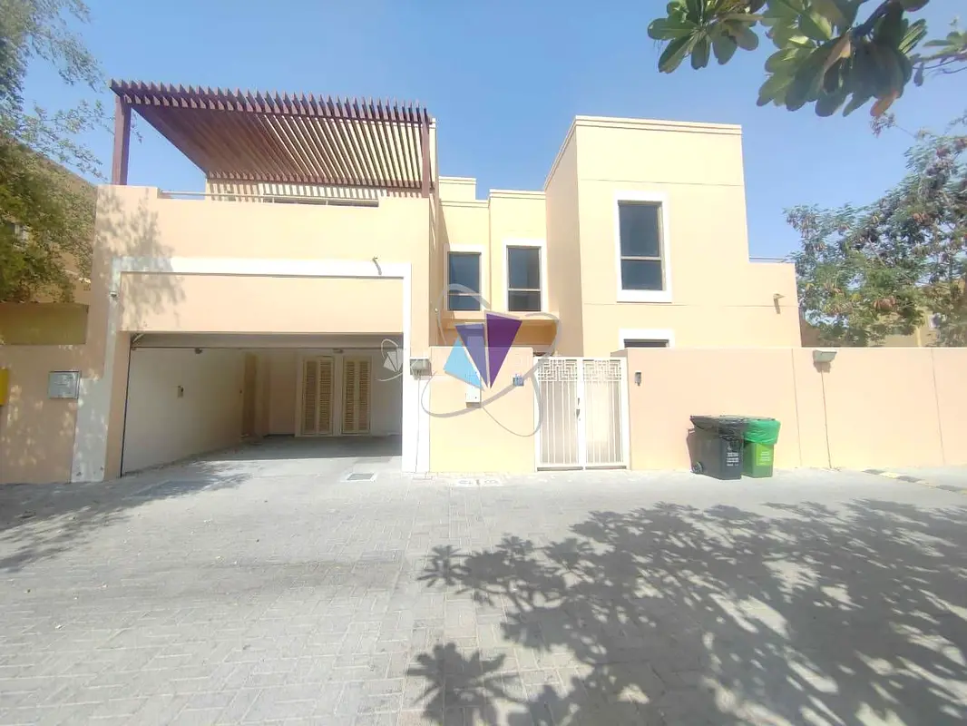 European Community 3Bedroom townhouse.