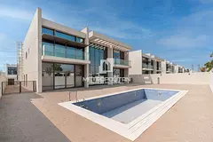 6BR Contemporary Villa | Direct Lagoon Access
