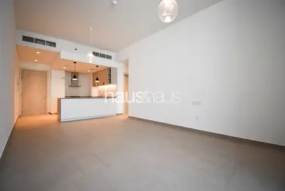 Vacant Now | High Floor | Ellington