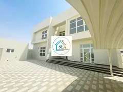 Spacious 7-Bedroom villa I Vacant I prime location