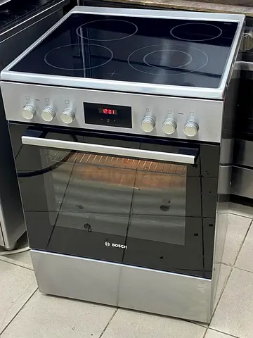 Bosch Freestanding Electric Cooker with Ceramic Hob - Good Condition