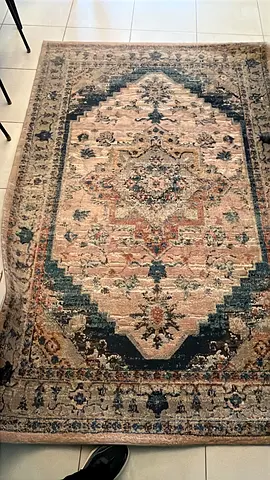 Vintage-style Persian-look area rug - 2.3m x 1.6m (good used condition)