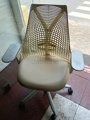 Herman Miller sayle chair for selling.fully loaded