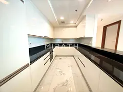 Spacious 3BR | Boulevard View | Prime Location