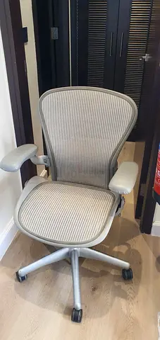Herman Miller Areon Classic Chairs For Selling