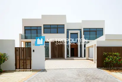 Single Row Corner Unit | Massive Plot | Vacant