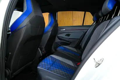 صورة 16 لـ 2022 Volkswagen GOLF R