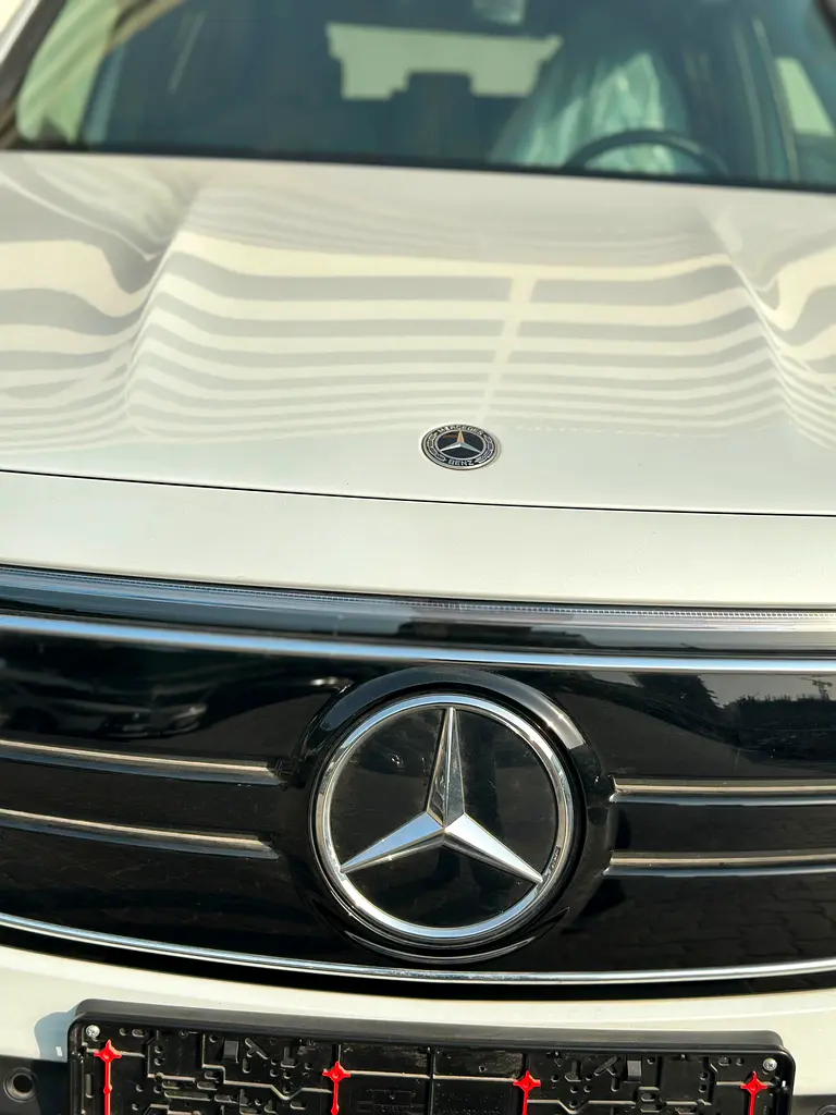 Mercedes-Benz EQB 2024