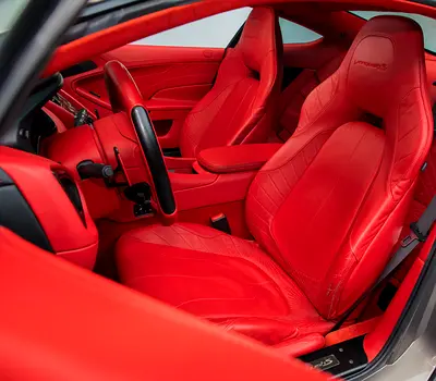 2017 Aston Martin VANQUISH — миниатюра 9