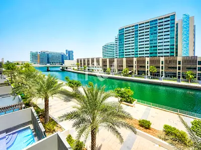 Hot Deal Prime location | Stunning Canal View