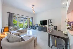 UPGRADED | VACANT ON TRANSFER | CLOSE TO MALL